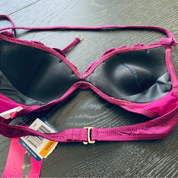 NWT Betsey Johnson Ruffle Bikini Top Small - Picture 3 of 4